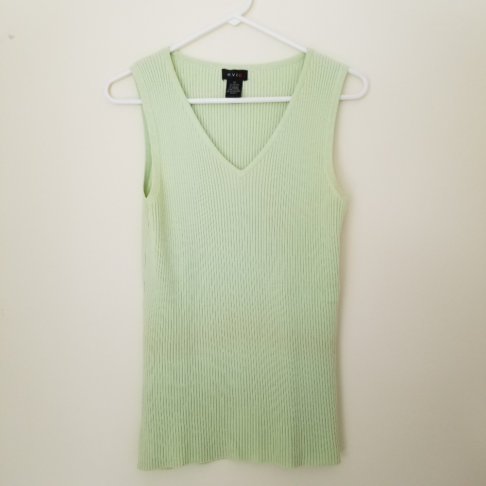 Evie Women's Sleeveless Pale Green Knit Blouse - M